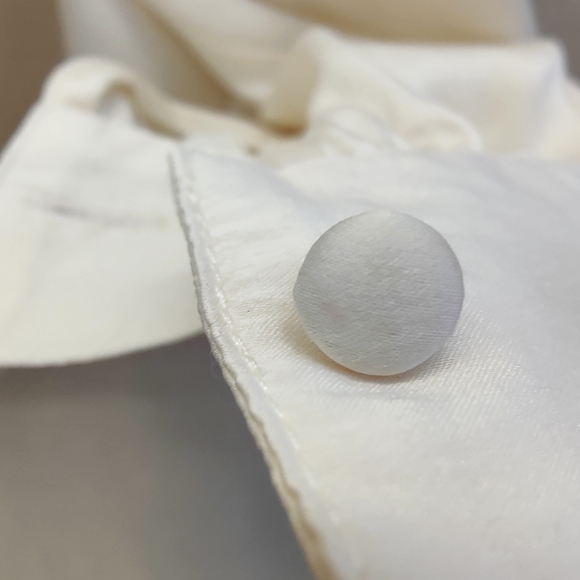 Julie Brown Silk Tunic with Embellished Silver Sequin V-neck - Size 6 - Picture 12 of 13